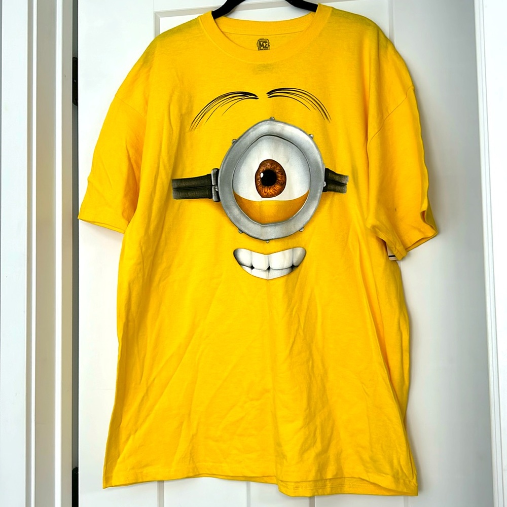 Authentic minion tee shirt NWT